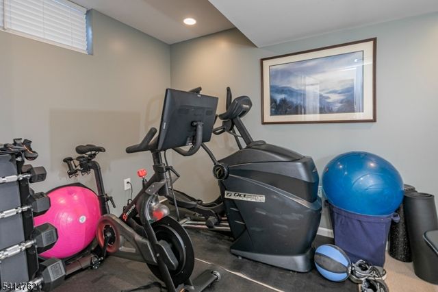 1 Interlachen Ct, Montgomery Twp., NJ 08558