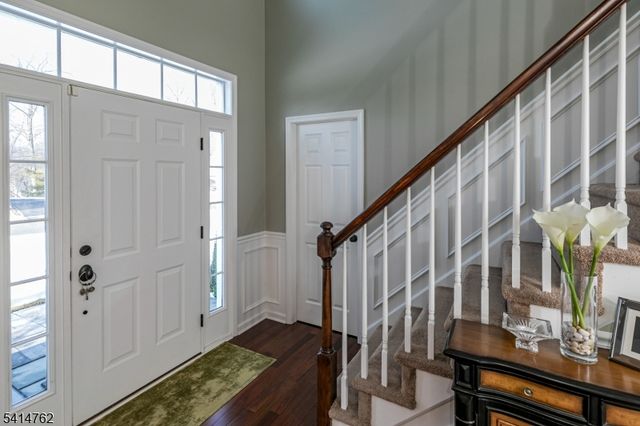 1 Interlachen Ct, Montgomery Twp., NJ 08558