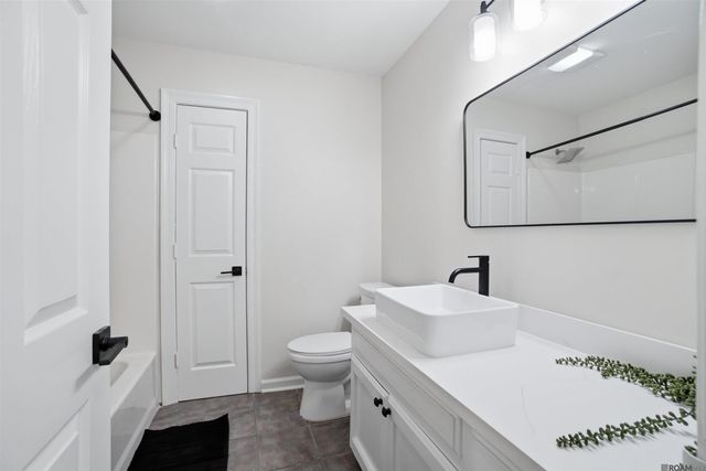 3805 Linstrom Dr, Baton Rouge, LA 70814