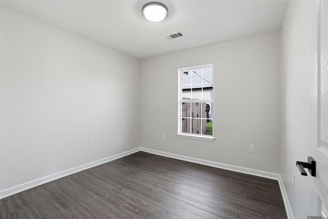 3805 Linstrom Dr, Baton Rouge, LA 70814