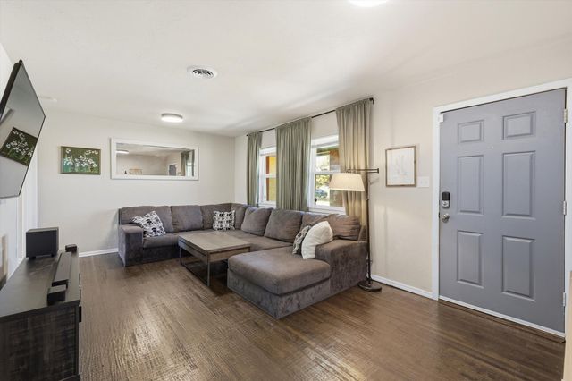 3513 Bewley Street, North Richland Hills, TX 76117