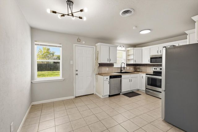 3513 Bewley Street, North Richland Hills, TX 76117