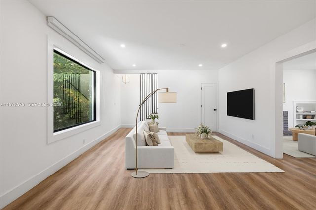 7111 SW 63rd Ave, South Miami, FL 33143