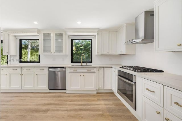 7111 SW 63rd Ave, South Miami, FL 33143