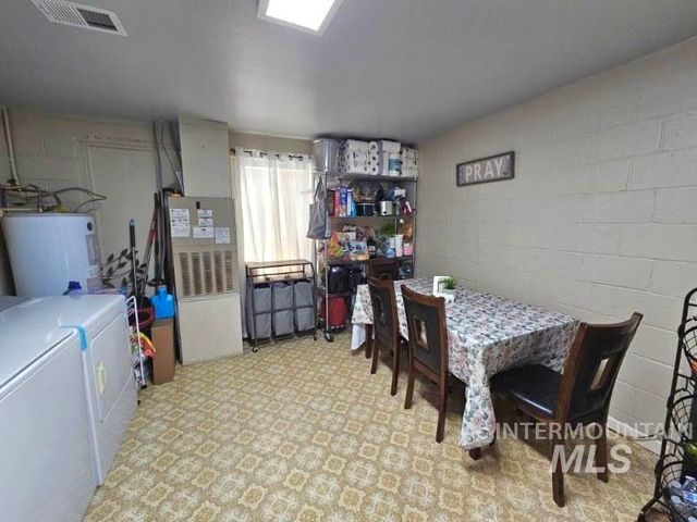 898 SE 3rd Street, Ontario, OR 97914