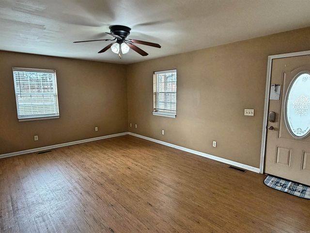 212 Collins St Street, Mountain View, AR 72560