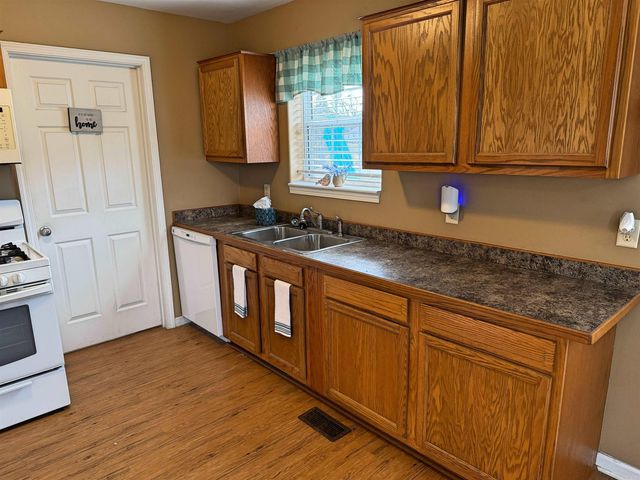 212 Collins St Street, Mountain View, AR 72560