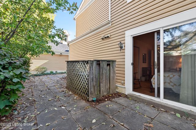 816 Washburn Ave APT 9, Louisville, KY 40222