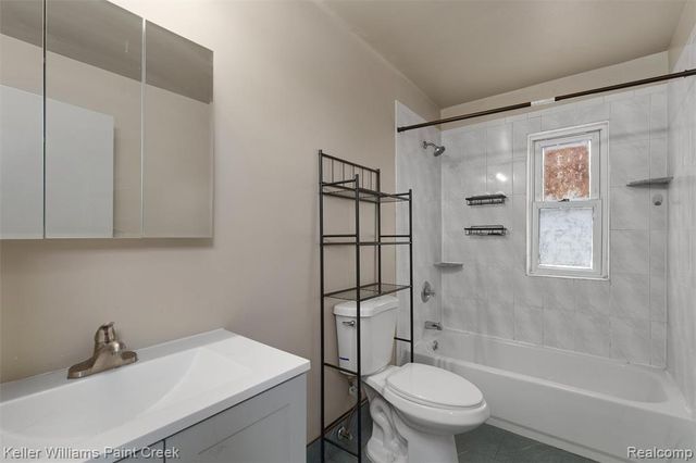 8523 Republic Avenue, Warren, MI 48089