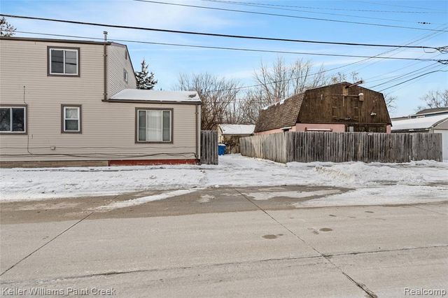 8523 Republic Avenue, Warren, MI 48089