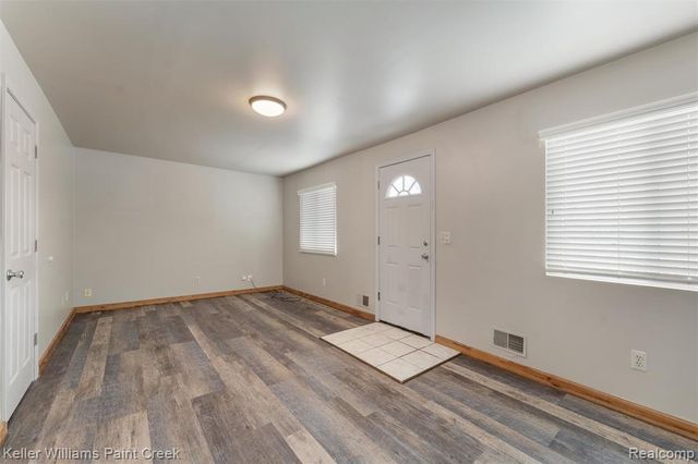 8523 Republic Avenue, Warren, MI 48089