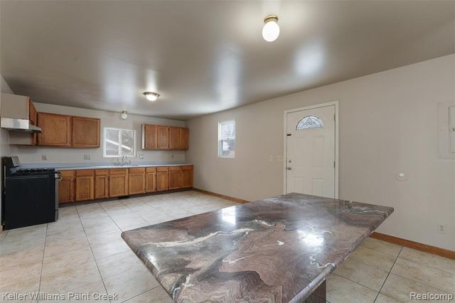 8523 Republic Avenue, Warren, MI 48089