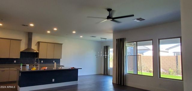 10157 E Strobe Avenue, Mesa, AZ 85212