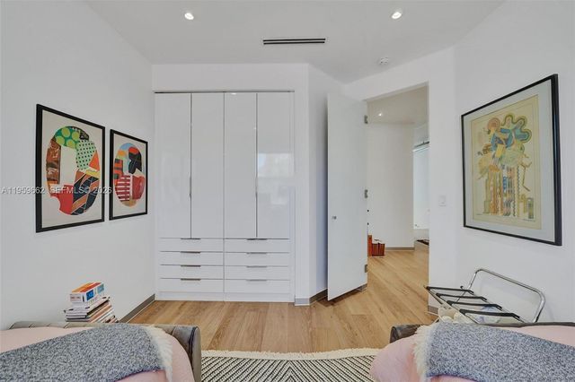 1617 Harrison St 3, Hollywood, FL 33020