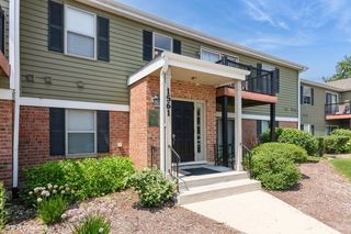 1561 Raymond Drive 103, Naperville, IL 60563