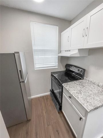 321 W IANTHE STREET 6, Tavares, FL 32778