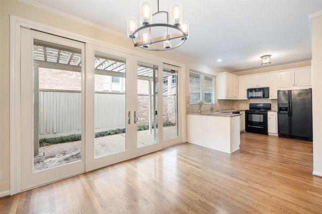 5850 Valley Forge Drive 144, Houston, TX 77057