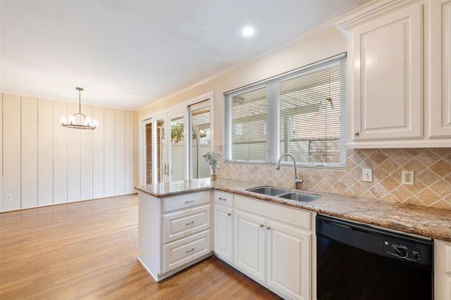 5850 Valley Forge Drive 144, Houston, TX 77057