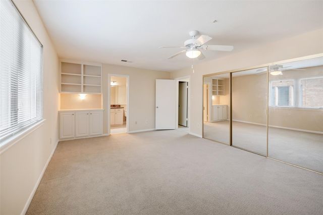 5850 Valley Forge Drive 144, Houston, TX 77057