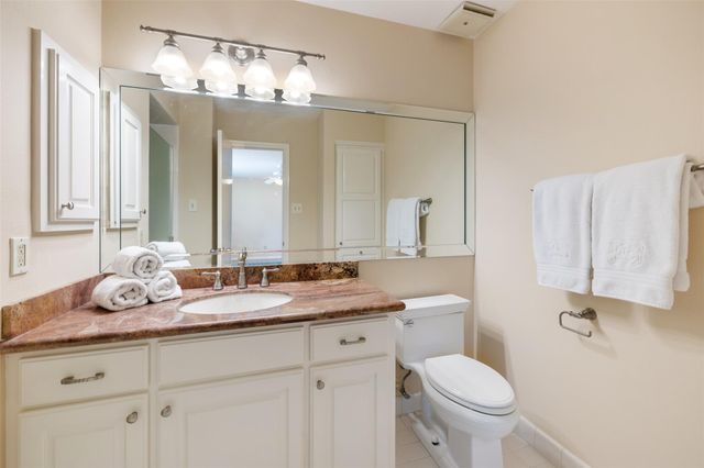 5850 Valley Forge Drive 144, Houston, TX 77057