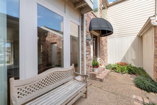 5850 Valley Forge Drive 144, Houston, TX 77057