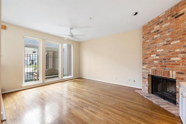 5850 Valley Forge Drive 144, Houston, TX 77057