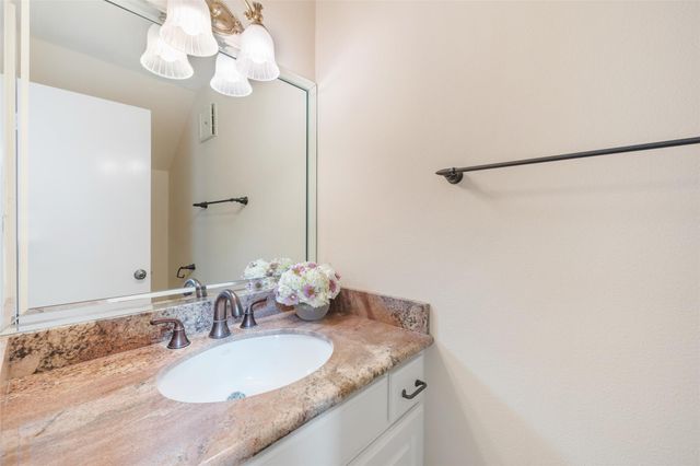 5850 Valley Forge Drive 144, Houston, TX 77057