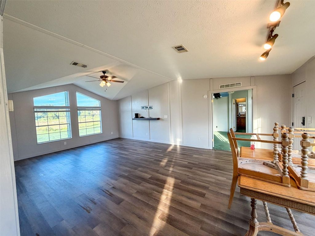 Image 11 of property listing at 16251 SE 161ST COURT, Weirsdale, FL 32195