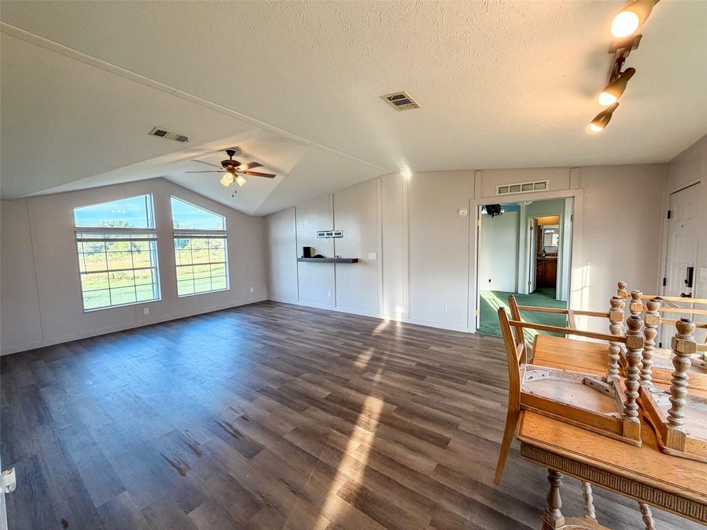 Image 12 of property listing at 16251 SE 161ST COURT, Weirsdale, FL 32195