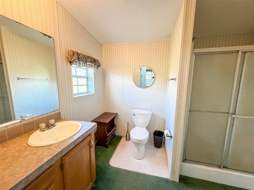 Image 17 of property listing at 16251 SE 161ST COURT, Weirsdale, FL 32195