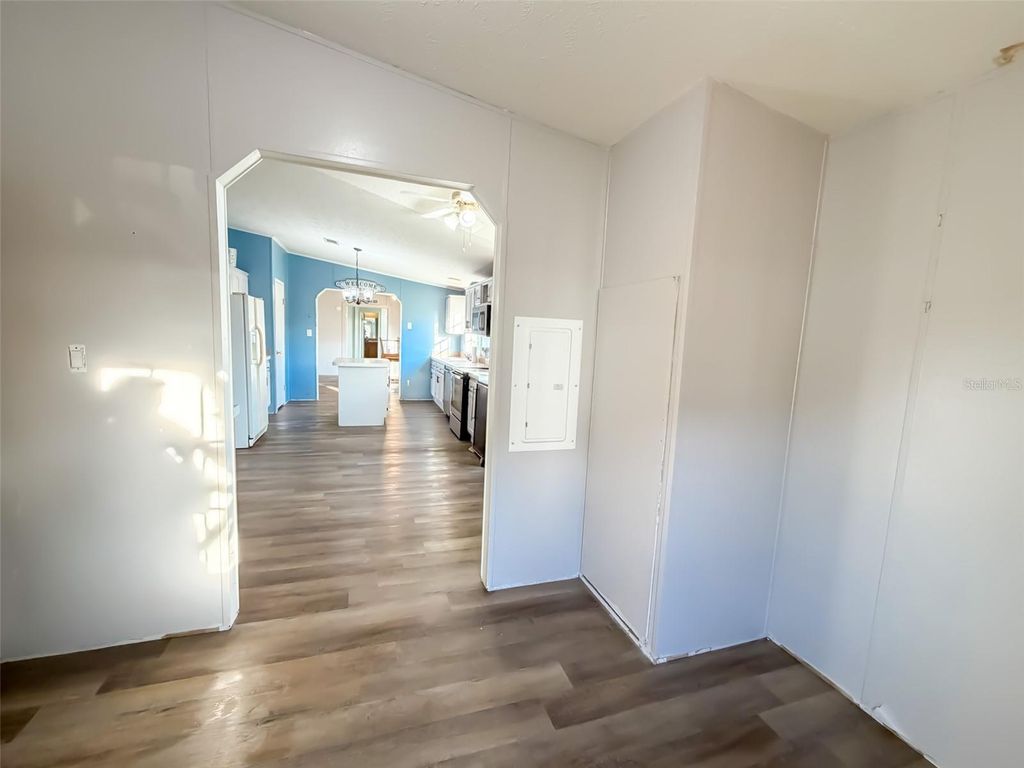 Image 3 of property listing at 16251 SE 161ST COURT, Weirsdale, FL 32195