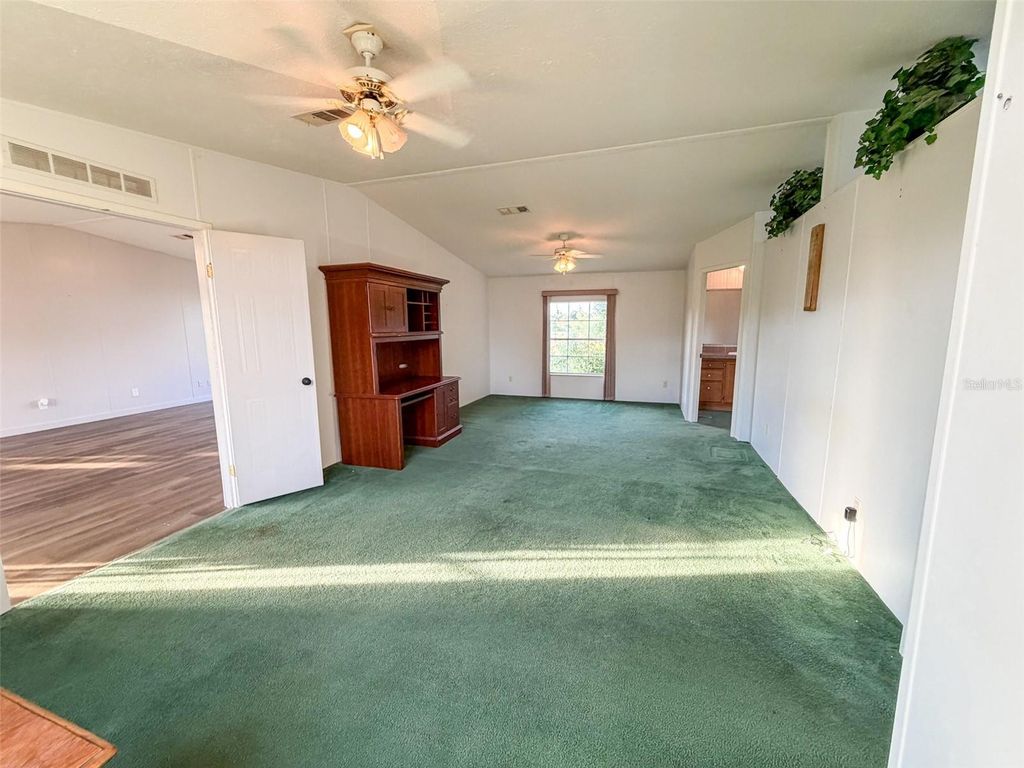 Image 22 of property listing at 16251 SE 161ST COURT, Weirsdale, FL 32195