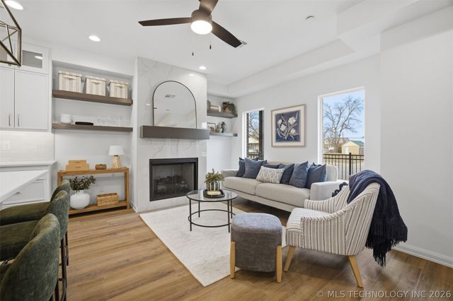 504 E B Street 1104, Jenks, OK 74037