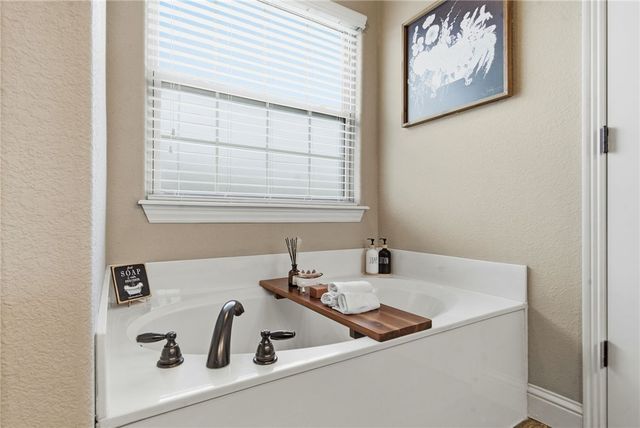 2230 Hunter Drive, Pea Ridge, AR 72751