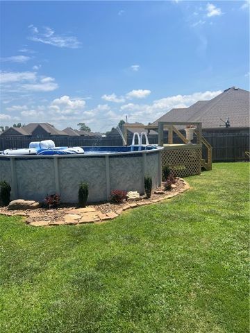 2230 Hunter Drive, Pea Ridge, AR 72751