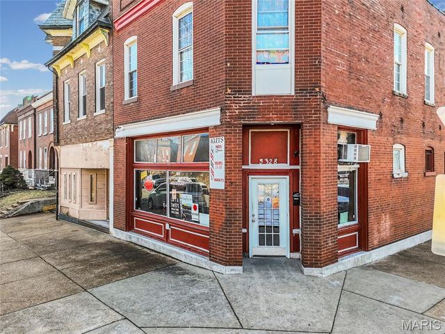 3328 Chippewa Street, St Louis, MO 63118