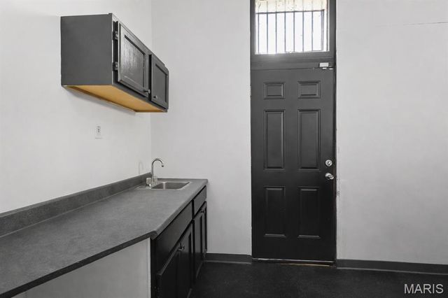 3328 Chippewa Street, St Louis, MO 63118