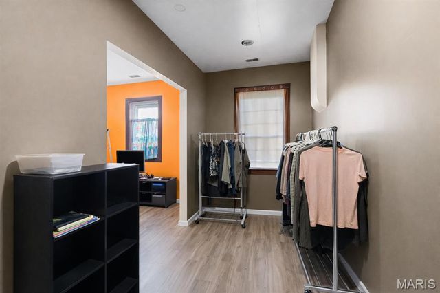 3328 Chippewa Street, St Louis, MO 63118