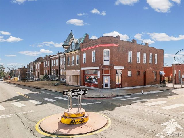 3328 Chippewa Street, St Louis, MO 63118
