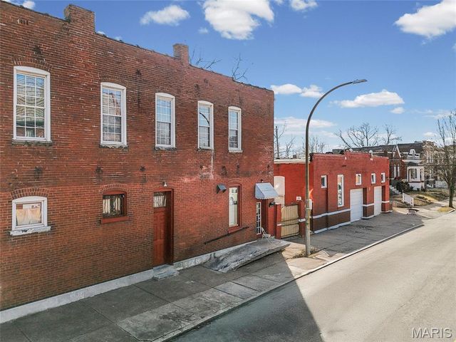 3328 Chippewa Street, St Louis, MO 63118