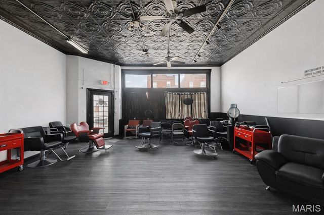 3328 Chippewa Street, St Louis, MO 63118