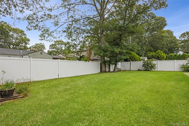 231 Shelter Road, Ronkonkoma, NY 11770