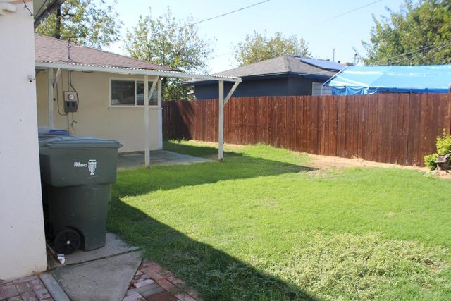 3645 E Cortland Avenue, Fresno, CA 93726