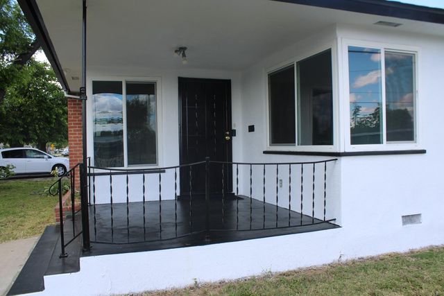 3645 E Cortland Avenue, Fresno, CA 93726