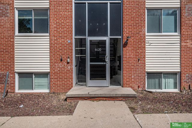 4422 S 25 Street, Omaha, NE 68107