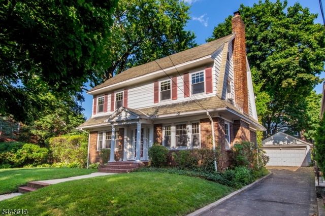 579 Parker St, Newark City, NJ 07104