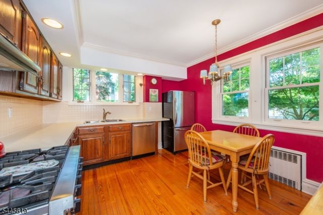 579 Parker St, Newark City, NJ 07104