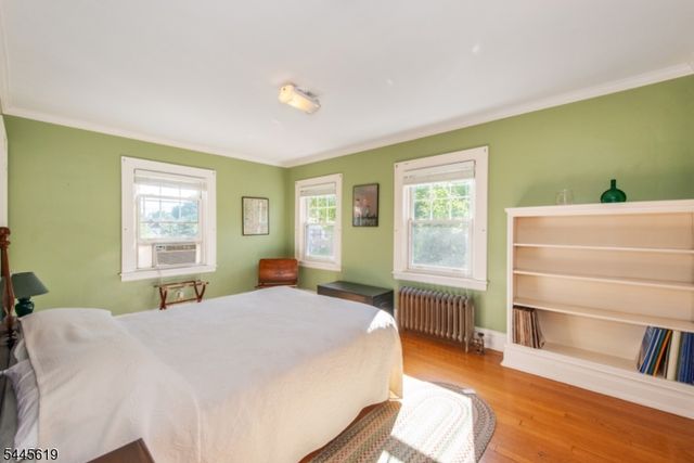 579 Parker St, Newark City, NJ 07104