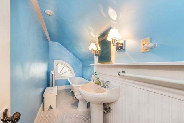 579 Parker St, Newark City, NJ 07104