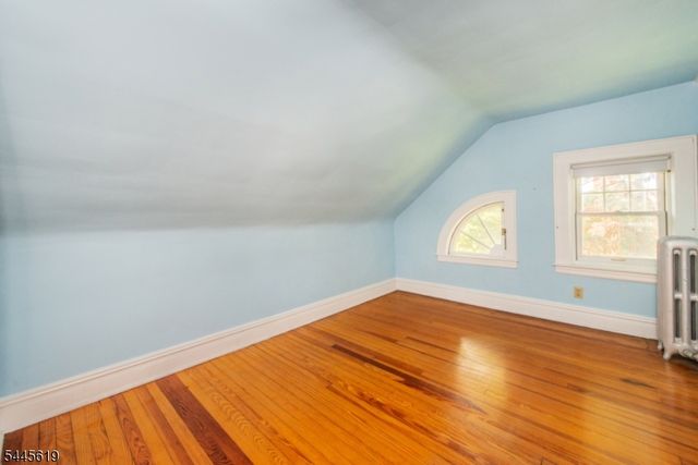 579 Parker St, Newark City, NJ 07104